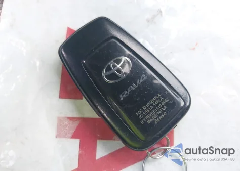 2022 Toyota Rav4 Xle Premium z USA, uszkodzony, nr VIN 2T3C1RFV9NC209162